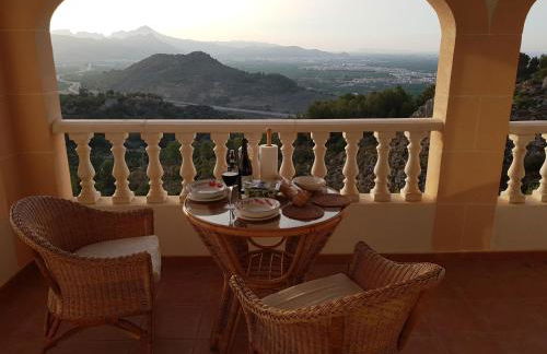 Self Contained hillside Villa with stunning vistas - Foto 9