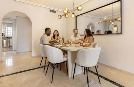 VACATION MARBELLA I Puente Romano Apartment, Brand-New, Exclusive Location in Marbella Golden Mile, Close to Fine Dining, The Beach and The Marina - Photo 11