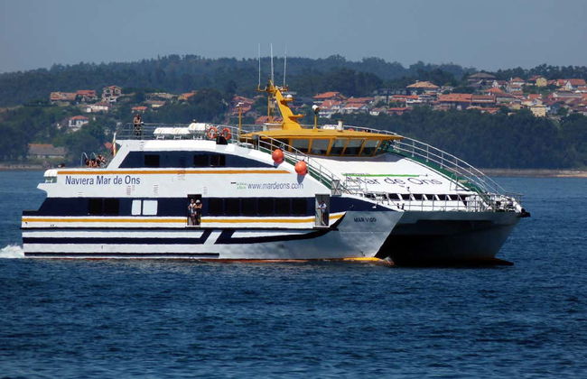Ferry a la isla de San Simón - Foto 1