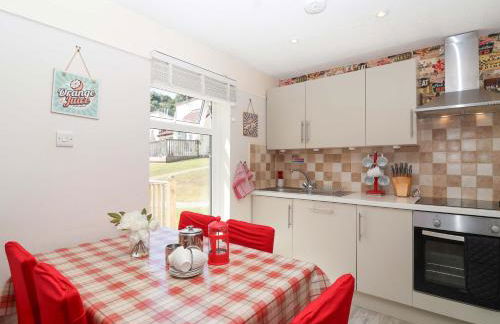 Boos Bungalow - Photo 10