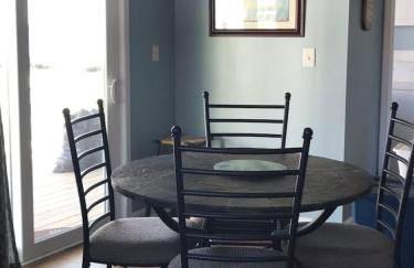 3BR Cottage Waterfront Wade Creek Fishing Boating - Foto 8