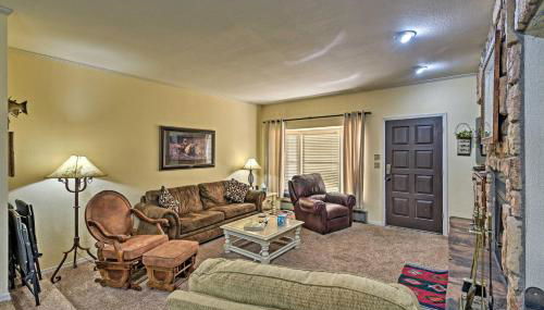 Red River Townhome with Balcony and Mtn Views! - Foto 4