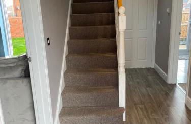 Stunning Large Detached Gloucester, 4 beds, 3 bedroom, 2 bathroom property, Nr Chelt, The Docks and Quays sleeps 6 - Photo 47