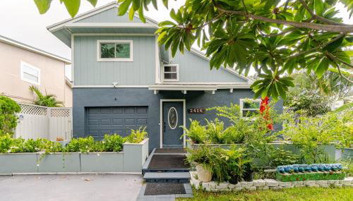 Artistic Retreat, King Suite with Private Balcony! - Foto 2