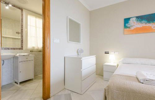 WintowinRentals Seafront Apartment with Spectacular Views - Photo 37