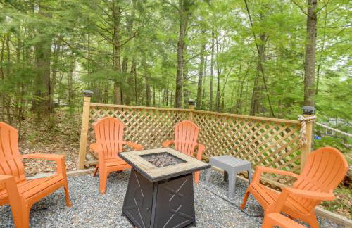 Cozy Tuftonboro Home with Deck - Walk to Beaches! - Foto 21