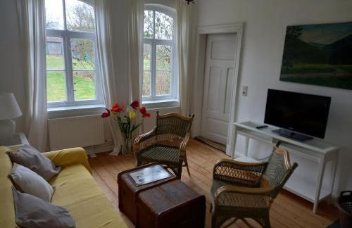 Charming flat with wood stove on a large farm - Foto 1