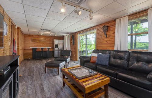 Log Home Hot Tub Retreat, Kayaks - Photo 22