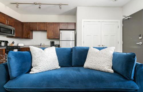 CozySuites Music Row Elegant 1BR w free parking #06 - Foto 8