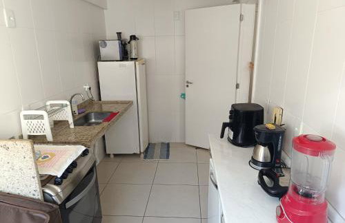Apartamento Completo com Piscina no Condomínio em Cabo Frio - Foto 12