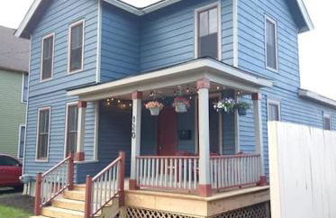 King Bed In Main Floor - Downtown Vacation Rental - Foto 29
