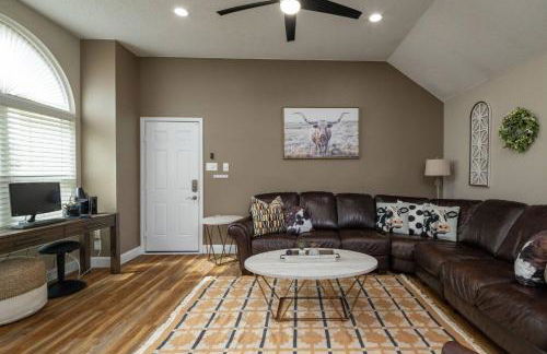 Pool, Games & World Cup Fun for the Whole Family - Foto 31