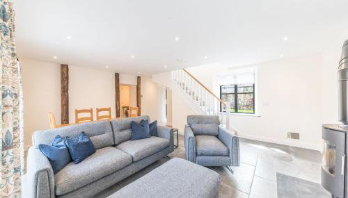 No 3 The Coach House - Photo 4