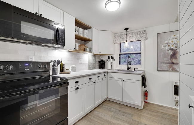 Little Gray Cabin 2 Bedroom Home by RedAwning - Foto 9