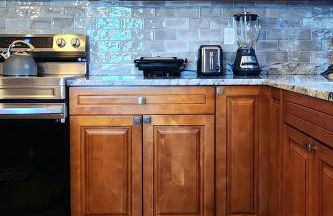 Stylish Mountain Chalet 15mins to Gore Mountain , Large Hot Tub, Playroom & Large Heated Pool - Foto 15