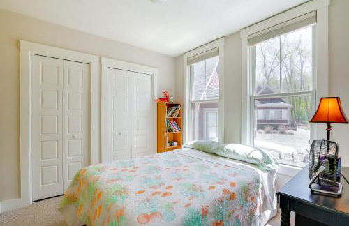 Lake Access and Pools Sun-Soaked Westford Cottage! - Foto 16