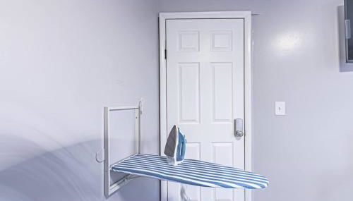 Newark NJ Private Suite NYC Path Train - Foto 3