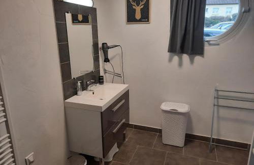 Entre Lacs Et Montagnes , Maison individuelle,lits préparés, parking et ménage inclus - Foto 19