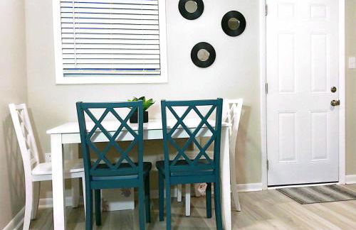 Liberty Towne Spring Lake - Fayetteville near I-95 & Ft Bragg - Perfect for short or long-term stays - Prem Wifi - Foto 16