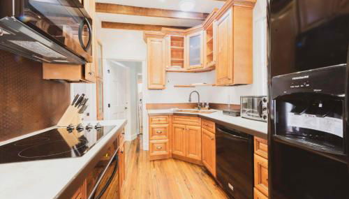 Charming Carriage House Forsyth Park Dogs OK - Foto 3, stove, dishwasher