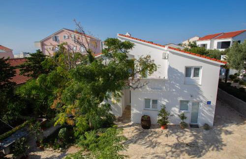 Apartments Yucca - Photo 4