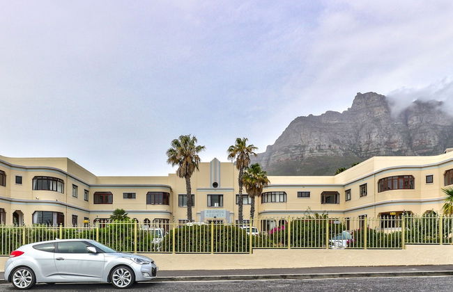 On the Beach in Camps Bay - Fully Equipped 2 Bedroom Apartment - Foto 22