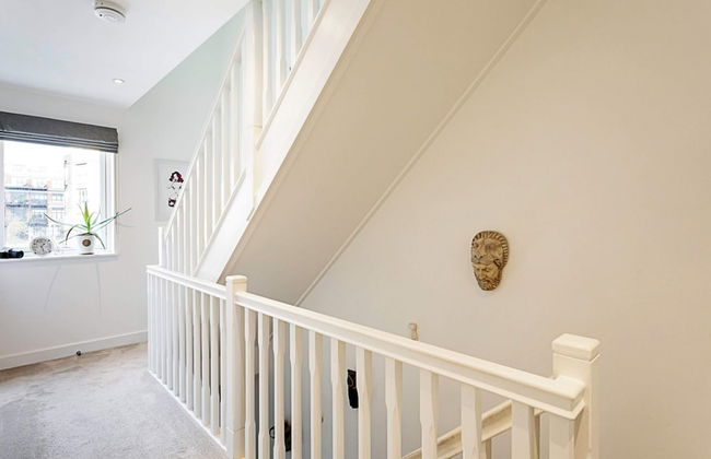 Quiet and Spacious Four Bedroom House - Foto 29