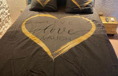 Suite royale avec en options jacuzzi, dîner aux chandelles et petit déjeuner - Photo 4