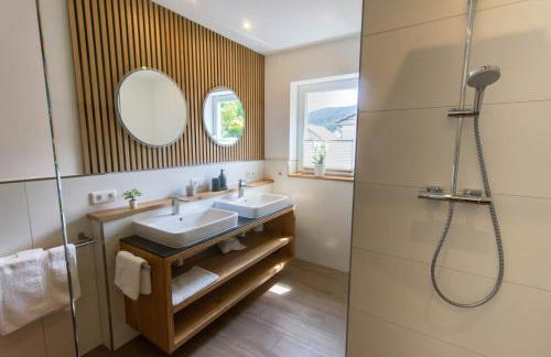 Ferienhaus Moselhöhe - 2023 neu renoviert, mit Design-Ausstattung & großem Garten - Foto 3