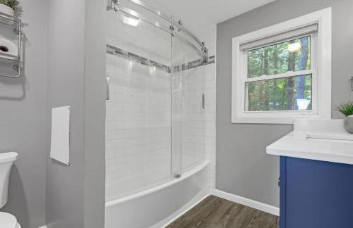 Hermit Lake Escape Family Fun - Beachfront BBQ - Foto 18