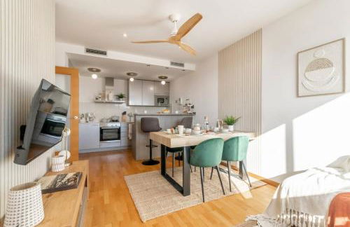 Penthouse with Private Terrace & Pool Access - Foto 18