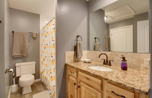 Cozy Goode Cabin with Deck about 17 Mi to Lynchburg - Foto 18