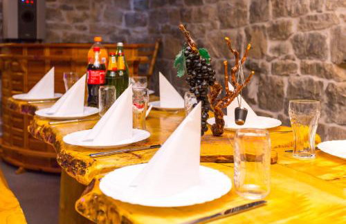 Holiday House Antique - Photo 35