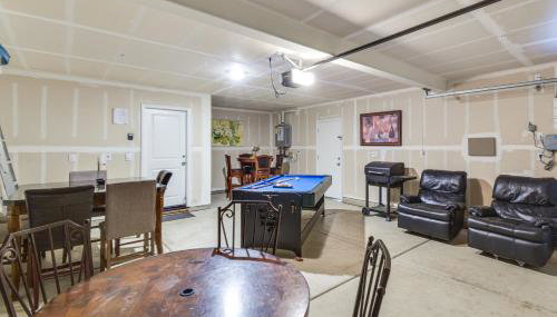 Pool Table and Patio! Spacious Merced Getaway - Foto 4