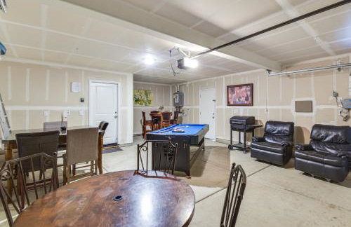 Pool Table and Patio! Spacious Merced Getaway - Foto 4