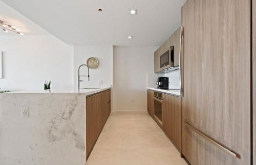 Tiffany Sage - Rooftop Pool, Gym, & Walk to Beach - Foto 9