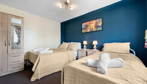 Practical Stays for Serious Workdays - Foto 4, wardrobe