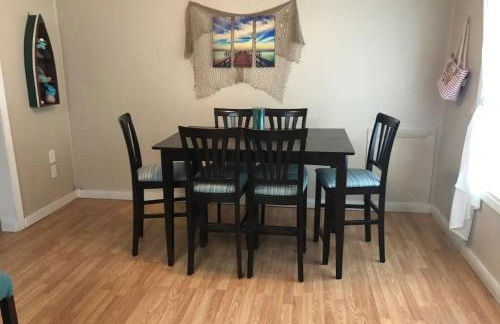 Cozy Coastal Getaway - Foto 1