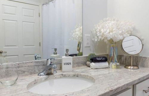 Book Cozy King Bed Now 25 Percent OFF Spring Special! - Foto 20