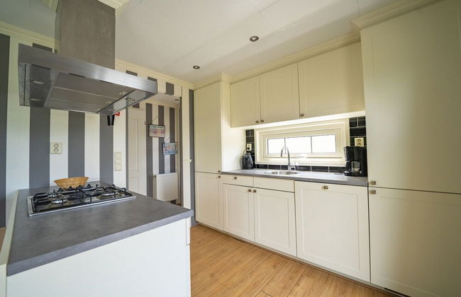 Well-kept Chalet not far From the Biesbosch - Foto 8