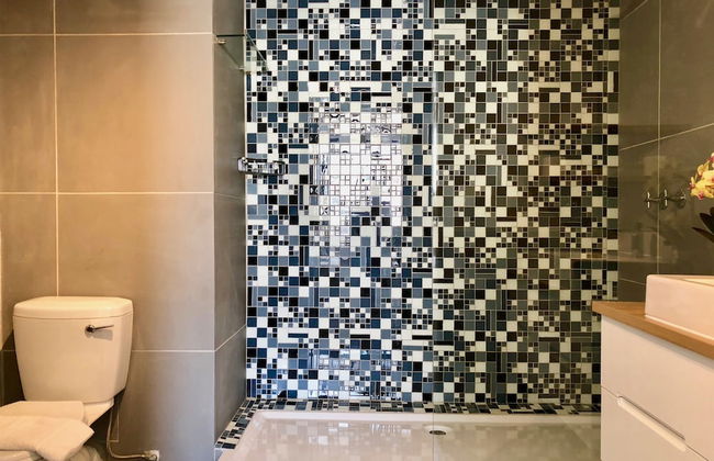 Urban Oasis at The Square - Photo 50