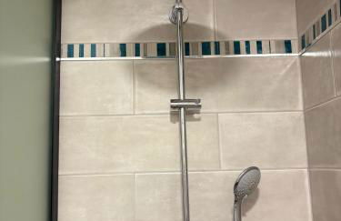 Appart'hotel61 OFFRE D'OUVERTURE Au pied de tous commerces & commodités ainsi que marché mercredi & samedi - Foto 60