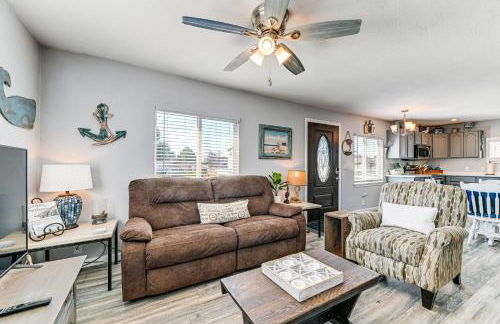 Updated Home 2 Mi to Beach in Crescent City! - Foto 6