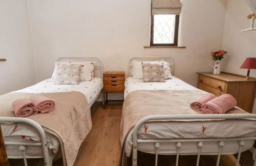 1 Fountain Cottages - Photo 13