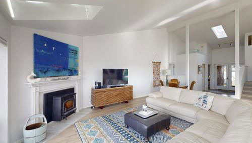 3 Bed 3 Bath Vacation home in Bayshore Beach Club - Photo 5