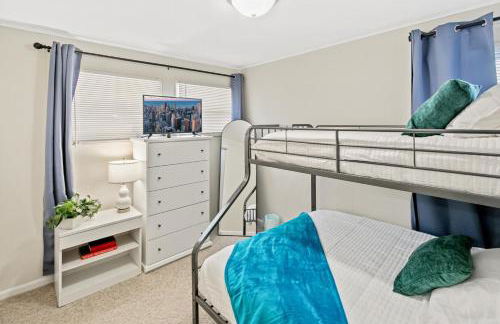 Charming 3 bed 1 story Home near Naval Base - Foto 13