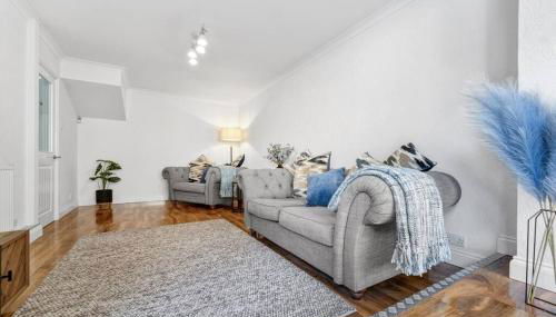 Minutes from the port of Dover, free WiFi, free offroad private parking and rated a guest favourite on Air b nb! - Foto 4