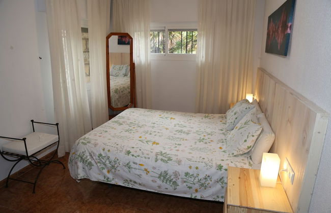 Villa Ana Apartments - Photo 4