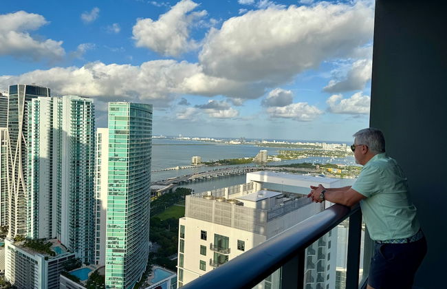 Sky-high Luxury in Downtown Miami - Photo 37