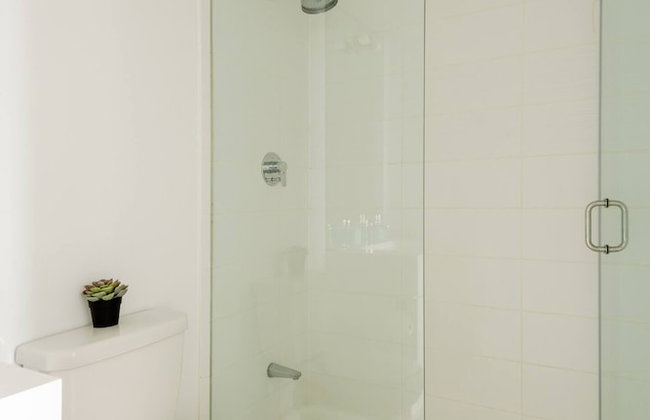Luxury WaterFront View & Free Parking - Foto 12